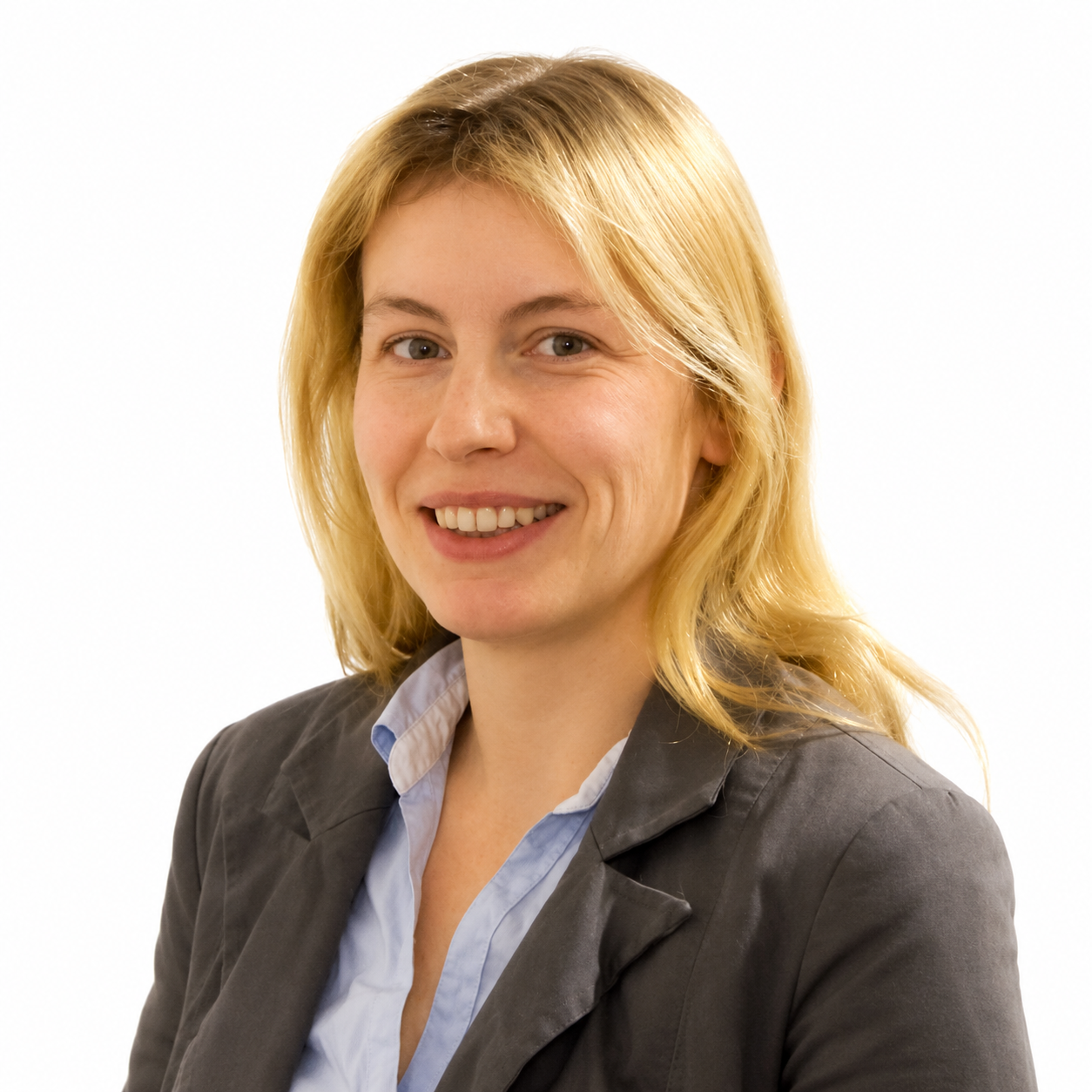 Dr. Daniela HAARMANN
